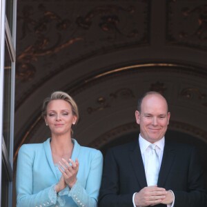 Le prince Albert II de Monaco et son épouse Charlene lors de leur mariage civile, le 1er juillet 2011 à Monaco