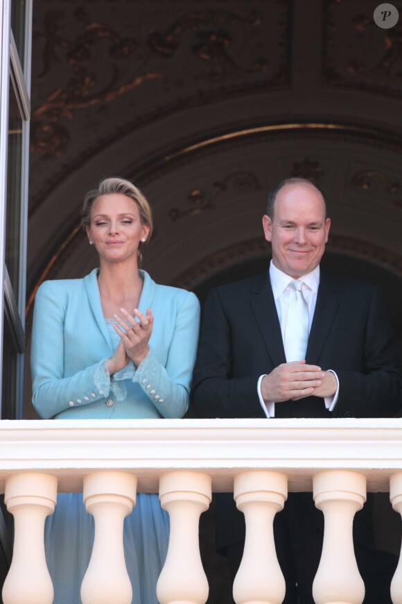 Le prince Albert II de Monaco et son épouse Charlene lors de leur mariage civile, le 1er juillet 2011 à Monaco