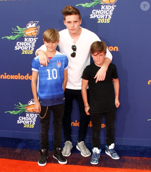 Brooklyn Beckham et ses frères Romeo et Cruz lors des Nickelodeon Kid's Choice Sports Awards au UCLA Pauley Pavilion de Los Angeles, le 16 juillet 2015