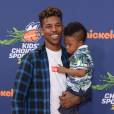  Nick Young et son fils lors des Nickelodeon Kid's Choice Sports Awards au UCLA Pauley Pavilion de Los Angeles, le 16 juillet 2015 