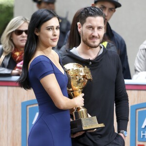 Rumer Willis et Val Chmerkovskiy enregistrent en live l'émission de télévision "Access Hollywood Live" à New York, le 3 juin 2015 après avoir remporté la 20ème saison de "Dancing With The Stars". Rumer Willis a un nouveau tatouage en l'honneur de l'émission de la chaîne ABC. Les partenaires sont venus avec leur trophée.