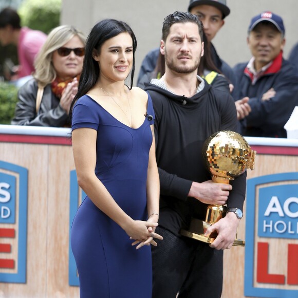 Rumer Willis et Val Chmerkovskiy enregistrent en live l'émission de télévision "Access Hollywood Live" à New York, le 3 juin 2015 après avoir remporté la 20ème saison de "Dancing With The Stars"