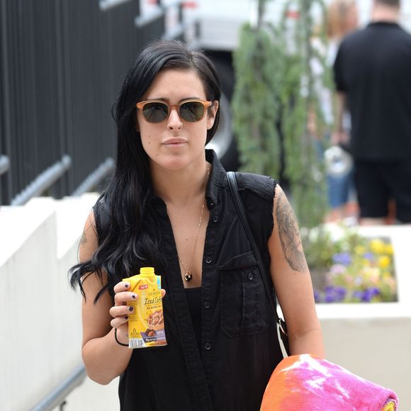 Rumer Willis en tournée pour Dancing With The Stars fait une pause au Gevalia Iced Coffee à boston, le 22 juin 2015