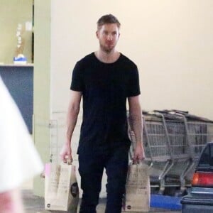 Exclusif - Calvin Harris à la sortie de chez Whole Foods à Beverly Hills, le 23 juin 2015. 