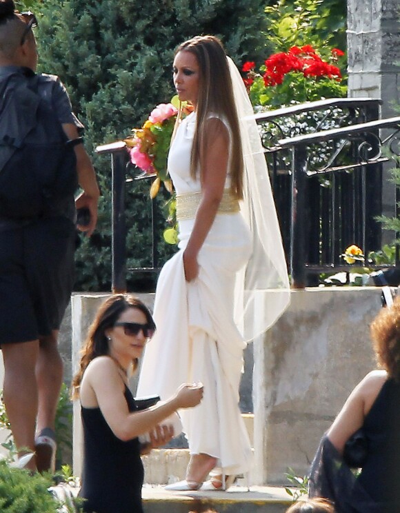 Exclusif - Vanessa Williams, sublime dans sa robe Carmen Marc Valvo, épouse son compagnon Jim Skrip à Buffalo (État de New York) le 4 juillet 2015.