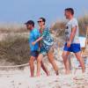 Le footballeur espagnol Xavi et sa femme Nuria Cunillera en vacances à Ibiza en Espagne le 18 juillet 2015.