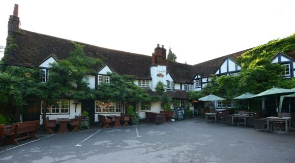 Illustration de "the Bull Inn" à Sonning dans le Berkshire en Angleterre, où George Clooney et sa femme Amal Alamuddin auraient pris un verre, avant de rejoindre leur nouvelle maison. Le 10 octobre 2014