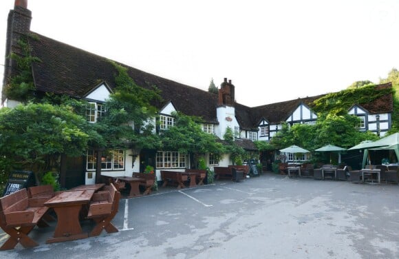 Illustration de la "Bull Inn Tavern" à Sonning dans le Berkshire en Angleterre, où George Clooney et sa femme Amal Alamuddin auraient pris un verre, avant de rejoindre leur nouvelle maison. Le 10 octobre 2014