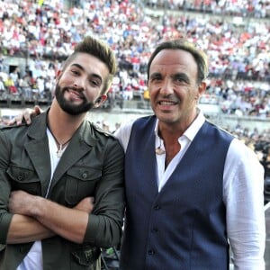 Exclusif - Kendji Girac et Nikos Aliagas - Enregistrement de l'émission "La Chanson de l'Année, Fête de la Musique" à Nîmes présentée par Nikos Aliagas pour TF1 le 20 juin 2015.