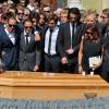 Pastor Maldonado, Felipe Massa, Christine Bianchi, Jean-Eric Vergne et les pilotes de Formule 1 lors des obsèques de Jules Bianchi en la cathédrale Sainte-Réparate à Nice, le 21 juillet 2015