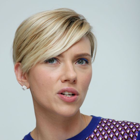 Scarlett Johansson - Conférence de presse pour le film "The Avengers: Age of Ultron" à Burbank le 11 avril 2015. 