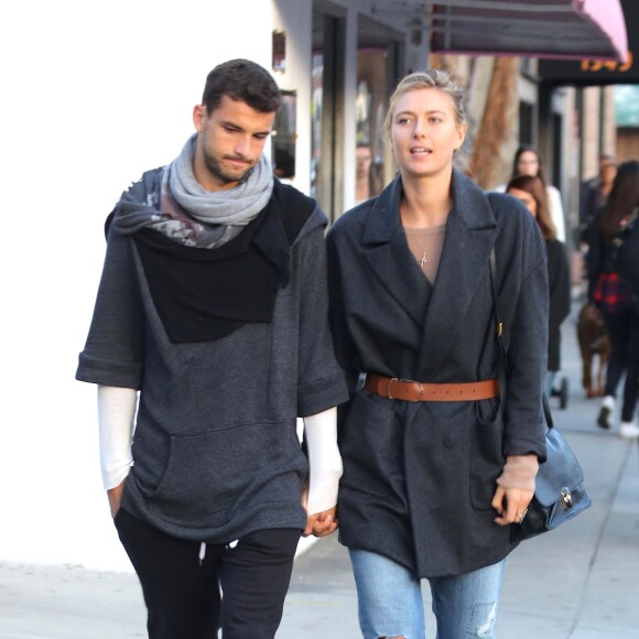 Maria Sharapova et Grigor Dimitrov à la sortie du café Intelligentsia à Venice, Los Angeles, le 21 décembre 2014
