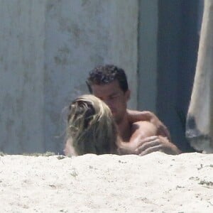 Maria Sharapova et Grigor Dimitrov sur une plage de Los Cabos, le 9 juillet 2014