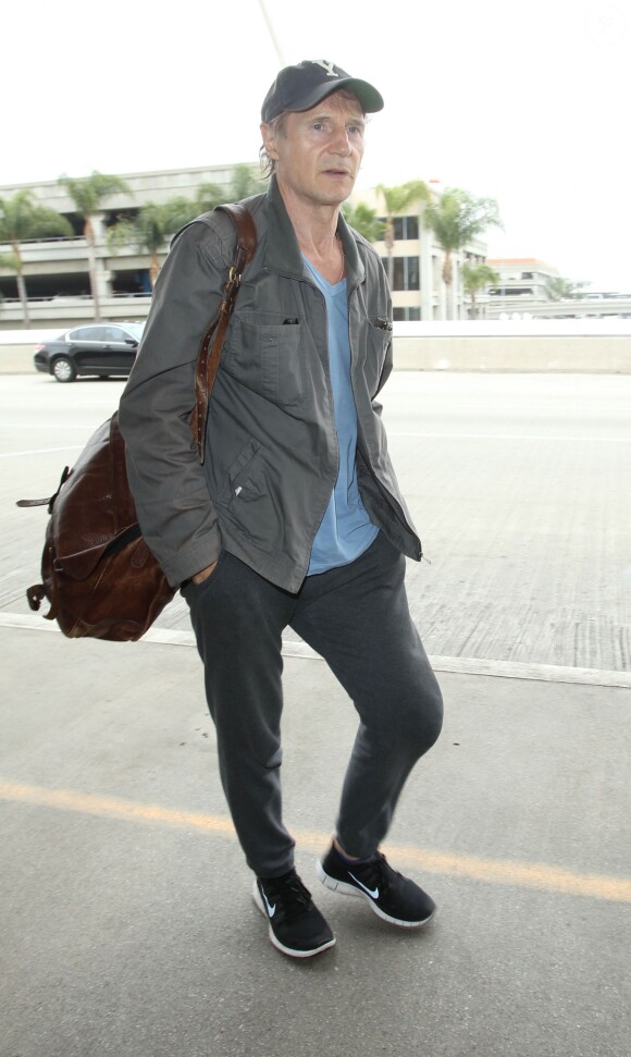 Liam Neeson à l'aéroport de Los Angeles, le 10 juin 2015. 