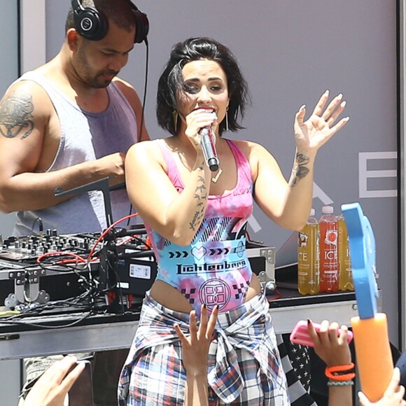 Demi Lovato donne un concert à l'hôtel Fontainebleau à Miami, le 2 juillet 2015.