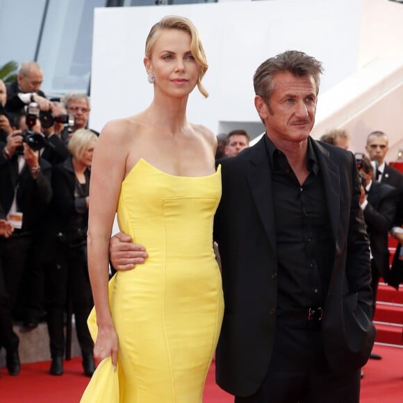 Charlize Theron et son fiancé Sean Penn lors du 68e Festival International du Film de Cannes, à Cannes le 14 mai 2015