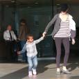  Charlize Theron, son fils Jackson et son petit-ami Sean Penn font du shopping &agrave; Los Angeles, le 15 novembre 2014.&nbsp; 