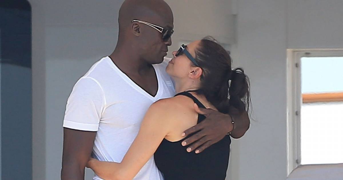 SemiExclusif Seal et sa nouvelle compagne Erica Packer, très amoureux, sur un yacht avec des SemiExclusif Seal et sa nouvelle compagne Erica Packer, très amoureux, sur un yacht avec des