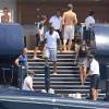 Semi-Exclusif - Seal et sa nouvelle compagne Erica Packer sur un yacht avec des amis lors de leurs vacances à Ibiza, le 4 août 2015