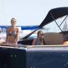 Semi-Exclusif - Seal et sa nouvelle compagne Erica Packer sur un yacht avec des amis lors de leurs vacances à Ibiza, le 4 août 2015