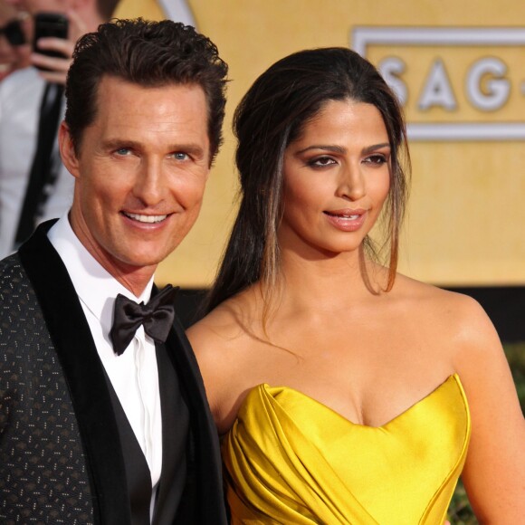 Matthew McConaughey et sa femme Camila Alves - 20ème cérémonie des "Screen Actors Guild Awards" au Shrine Exposition Center à Los Angeles. Le 18 janvier 2014