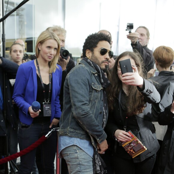 Lenny Kravitz inaugure son exposition "Flash!" lors de l'ouverture de la galerie Leica à Wetzlar. Le 23 juin 2015