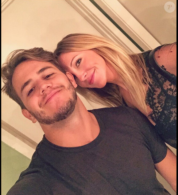 Katie Cassidy (Arrow) en vacances avec son ami Tommy Cole à Miami le 8 août 2015