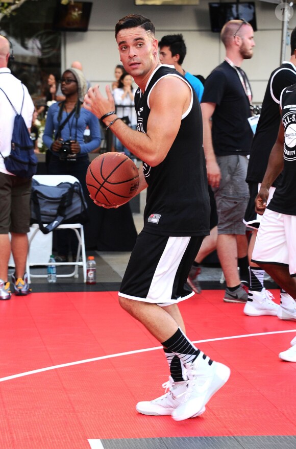 Mark Salling sur le terrain du ESPNLA All-Star Celebrity Basketball Game à Los Angeles, le 7 août 2015