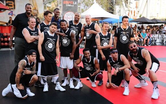 Josh Duhamel, Breckin Meyer, Josh Ostrovsky, Clark Gregg lors du ESPNLA All-Star Celebrity Basketball Game à Los Angeles, le 7 août 2015