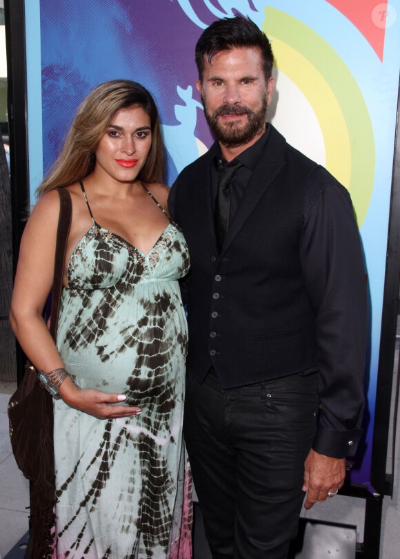 Lorenzo Lamas et sa femme Shawna Craig enceinte à la première de "Love & Mercy" au théâtre " Samuel Goldwyn" à Beverly Hills, le 2 juin 2015 