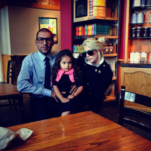 Shayne Lamas, son mari Nik Richie et leur fille Press