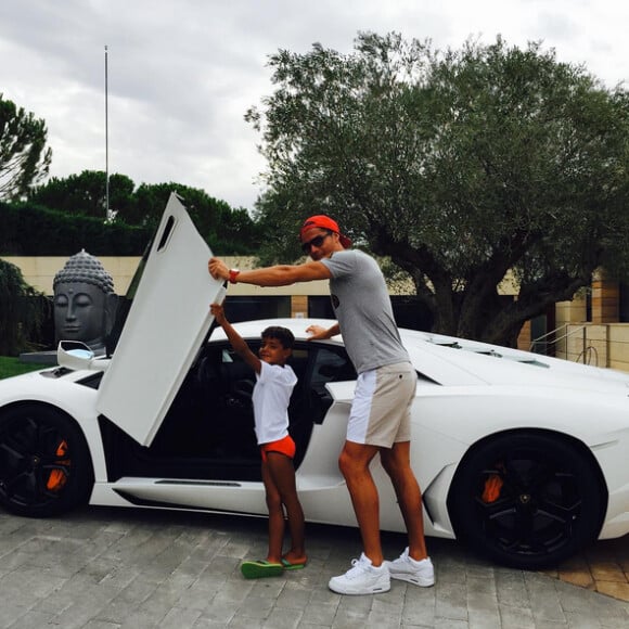 Cristiano Ronaldo avec son fils, le 13 août 2015.