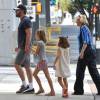Ben Affleck, ses enfants Violet, Seraphina et Samuel, ainsi que sa mère Chris sont allés visiter le Fernbank Science Center à Atlanta, le 14 août 2015