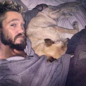 Chad Michael Murray a ajouté une photo avec son chien Joe / photo postée sur le compte Instagram de l'acteur.
