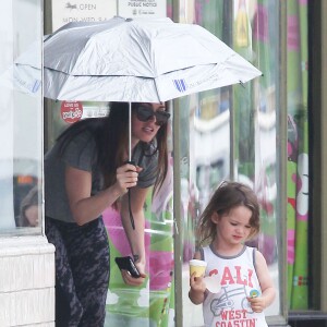 Megan Fox emmène ses enfants Noah et Bodhi à la crèche à Los Angeles, le 6 aout 2015