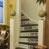L'intérieur de la Maison des Secrets (Secret Story 9). Ici, l'escalier qui rejoint les chambres