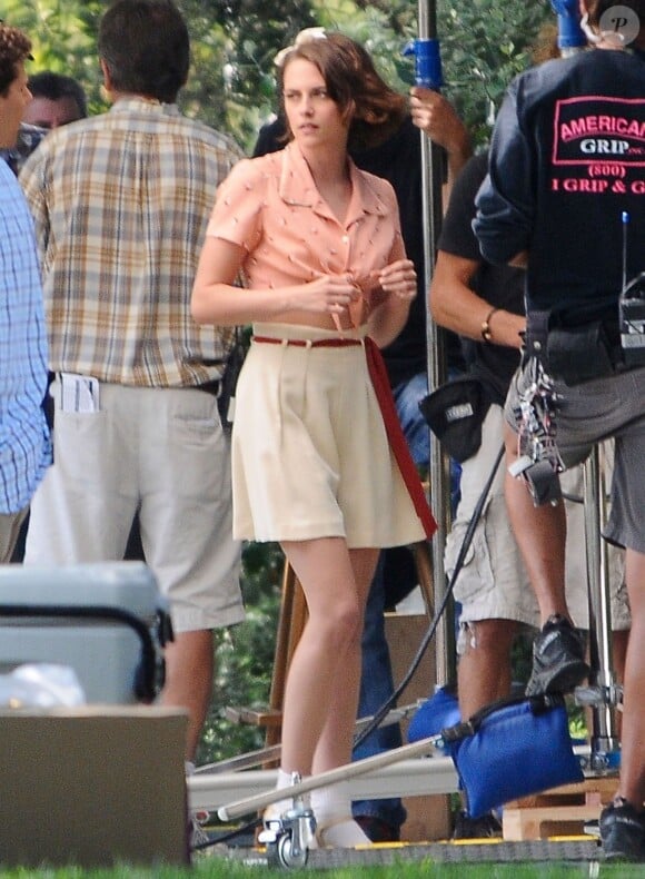 Kristen Stewart sur le tournage du nouveau film de Woody Allen le 21 août 2015.