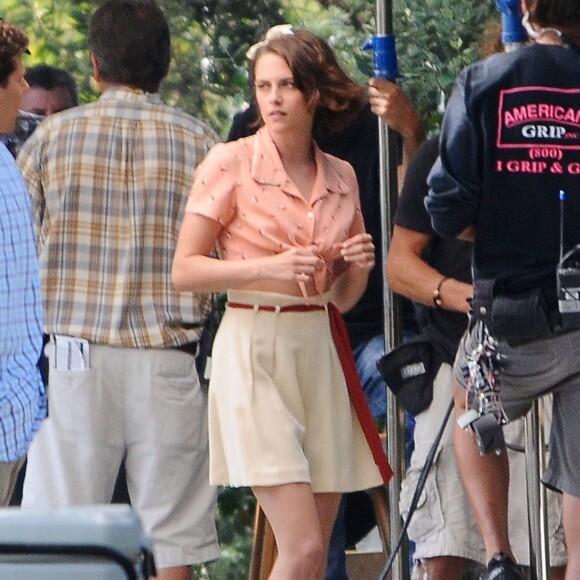 Kristen Stewart sur le tournage du nouveau film de Woody Allen le 21 août 2015.