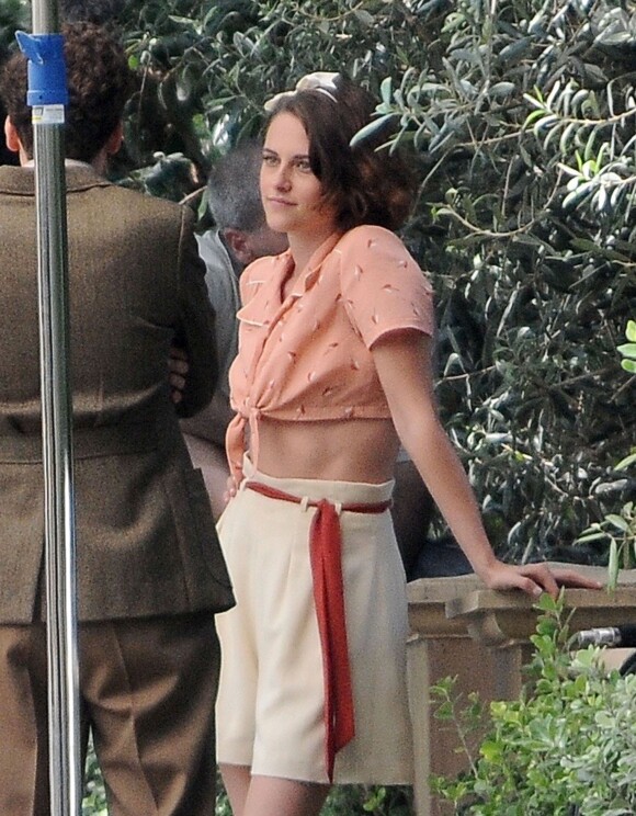 Kristen Stewart sur le tournage du nouveau film de Woody Allen le 21 août 2015.