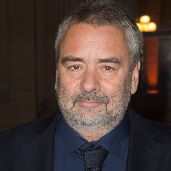 Luc Besson - Remise de la Médaille d'Or de l'Académie des Arts et Techniques du Cinéma à Luc Besson par Alain Terzian, à la Monnaie de Paris, le 19 janvier 2015.