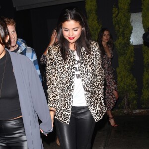 Selena Gomez va fait la fête au club The Nice Guy à West Hollywood, le 18 juillet 2015