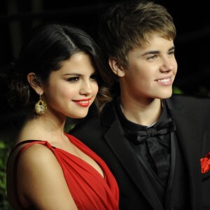 Selena Gomez et Justin Bieber à la soirée Vanity Fair pour les Oscars au Sunset Tower de West Hollywood le 27 février 2011