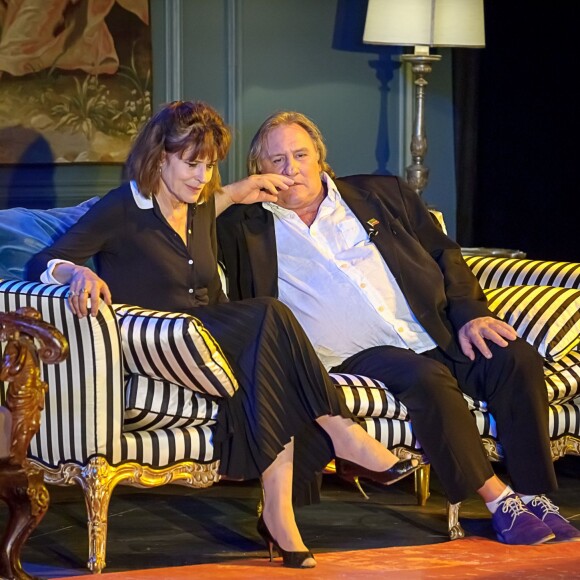 Gérard Depardieu et Fanny Ardant jouent la pièce de théâtre "La Musica" de Marguerite Duras à Riga en Lettonie le 29 aout 2014.