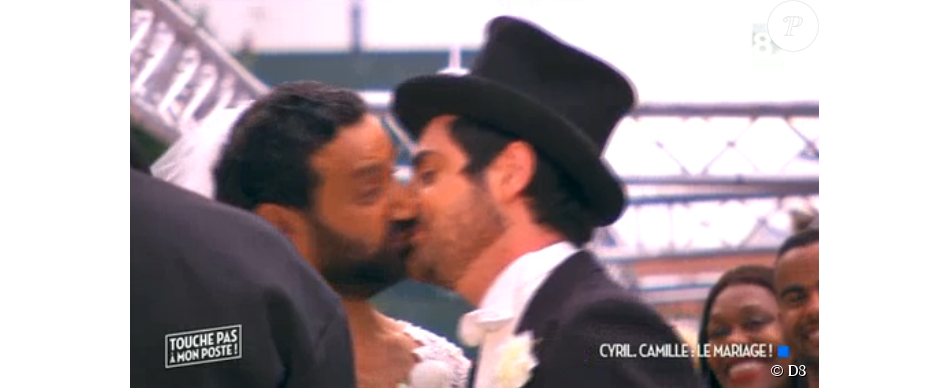 Mariage hillarant de Cyril Hanouna et Camille Combal , Emission Touche pas à mon poste sur D8, le 31 août 2015.