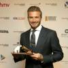 David Beckham avec le Legend of Football Award lors du 20e HMV Football Extravaganza, au Grosvenor House Hotel de Londres, le 1er septembre 2015