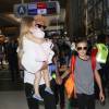 David Beckham, sa femme Victoria et leurs enfants Brooklyn, Romeo, Cruz et Harper à l'aéroport LAX de Los Angeles, le 31 août 2015, lors de leur départ pour Londres