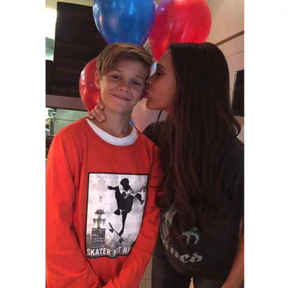 Victoria Beckham avec son fils Romeo à l'occasion de son 13e anniversaire, photo publiée le 1er septembre 2015