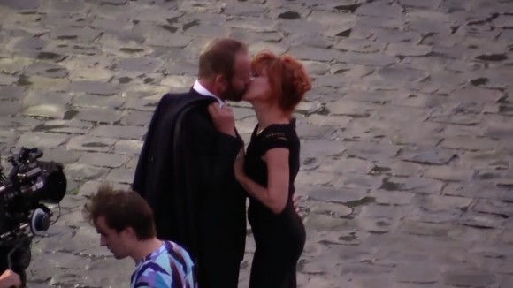 Mylène Farmer et Sting : Un baiser très sensuel sur les quais de Seine...