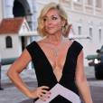 Jane Krakowski, maîtresse de cérémonie, arrivant le 5 septembre 2015 au dîner de gala de la Princess Grace Foundation - USA au palais princier à Monaco. L'acteur Robert Redford s'est vu remettre le Prince Rainier III Award, et le réalisateur Cary Joji Fukunaga (True Detective) le Princess Grace Statue Award.