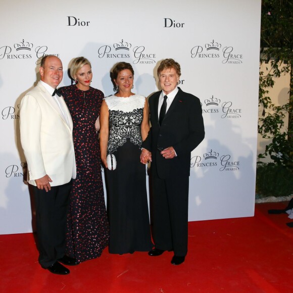 La princesse Charlene et le prince Albert de Monaco ont accueilli au palais princier Robert Redford et son épouse Sibylle Szaggars-Reford à l'occasion du dîner de gala de la Princess Grace Foundation - USA, le 5 septembre 2015, organisé pour la première fois en principauté, dans la cour d'honneur du palais. L'acteur américain s'est vu remettre le Prix Prince Rainier III.